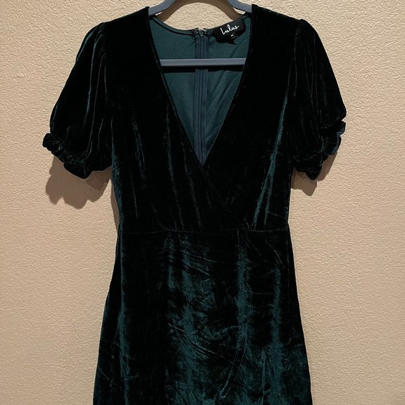 Lulus Dresses & Skirts - Lulu's Emerald Green Velvet Skater Dress